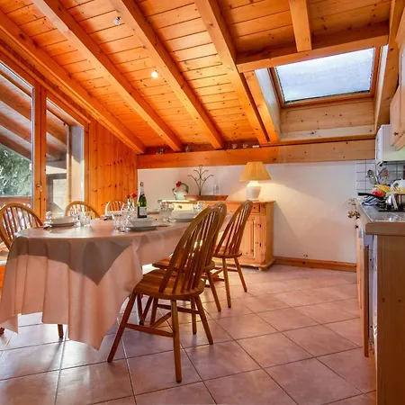 Les Drus118- 3br Alpine View Balcony & Parking For 6 - Happy